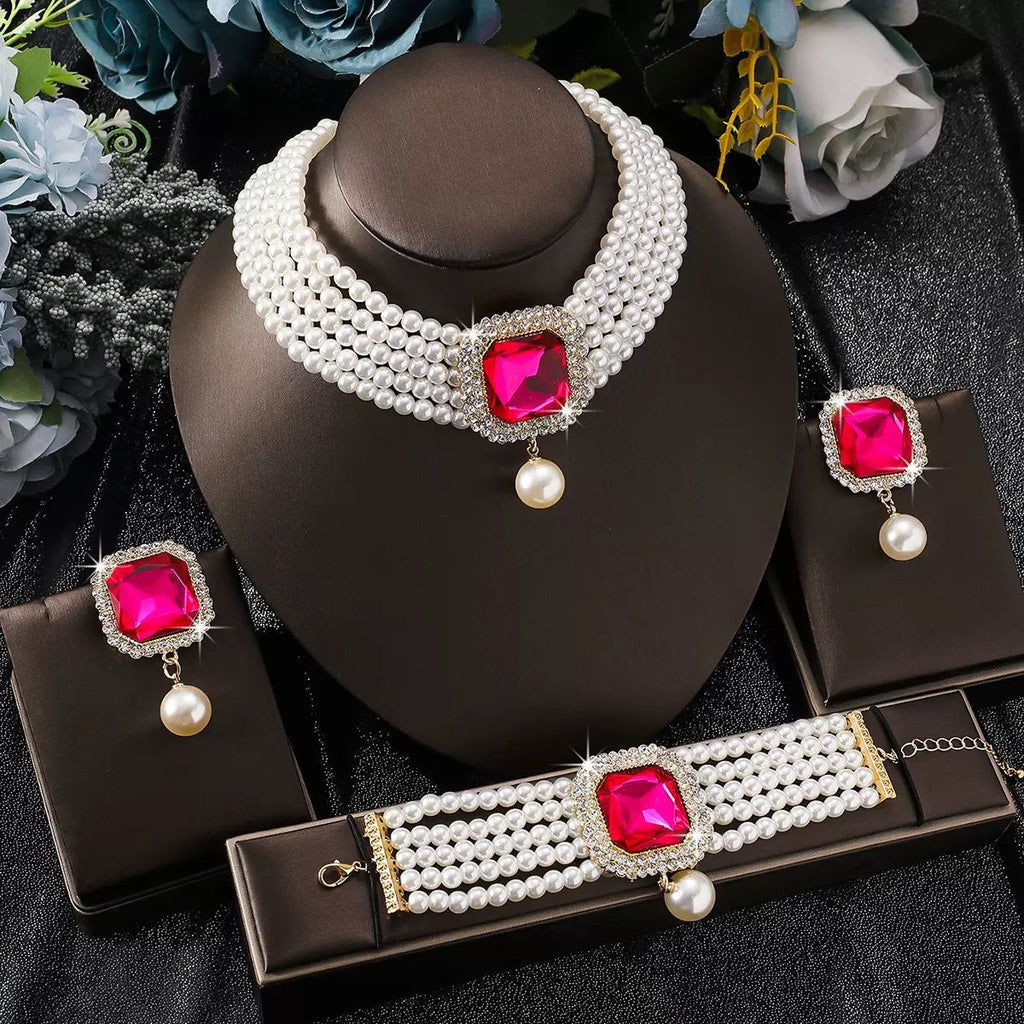 Luxury Pearl Set ( Necklace , Braclet , Earring All In One ) Viral Product